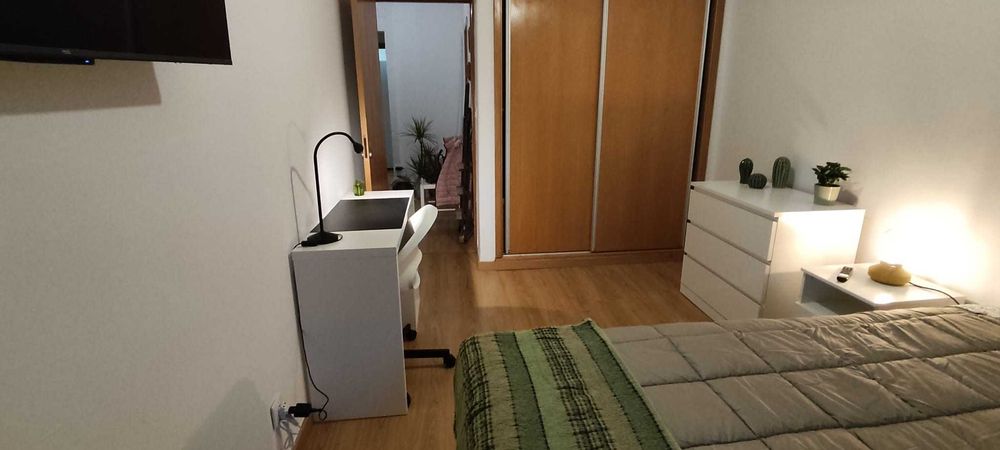 Quarto Encantado 12m2 C/ Varanda