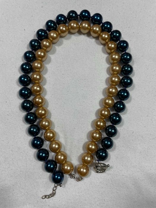 Piękne perły granat i złoto