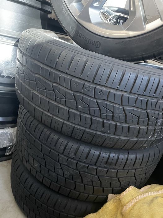 255/40 R19 комплект резини з дисками