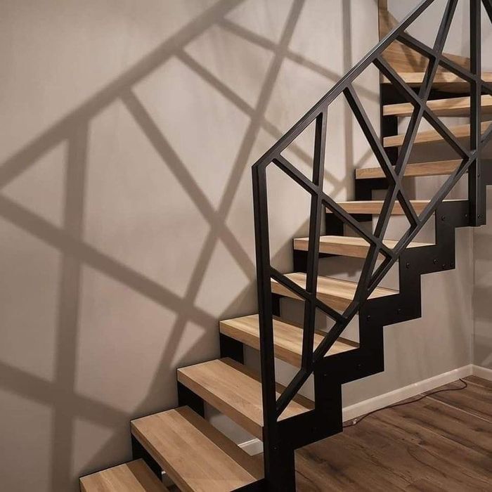 Робимо сходи, перила.Всі види каркасів.Обшивка деревом.