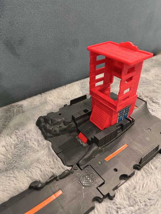 Трек hot wheels динозавр