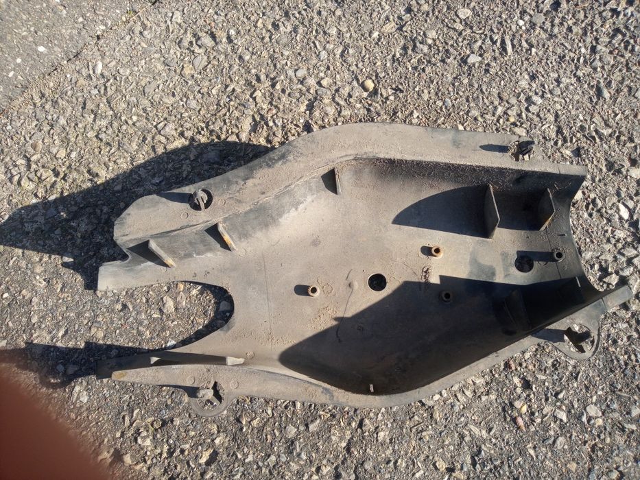 Osłona wachacza Mercedes w205 w213 c43