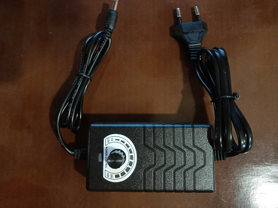 регулируемый блок питания 1-24 В -2 А