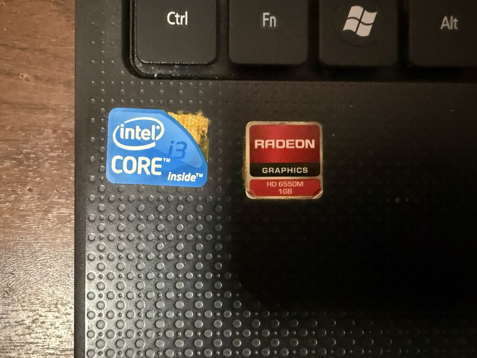 ноутбук Emachines E732G