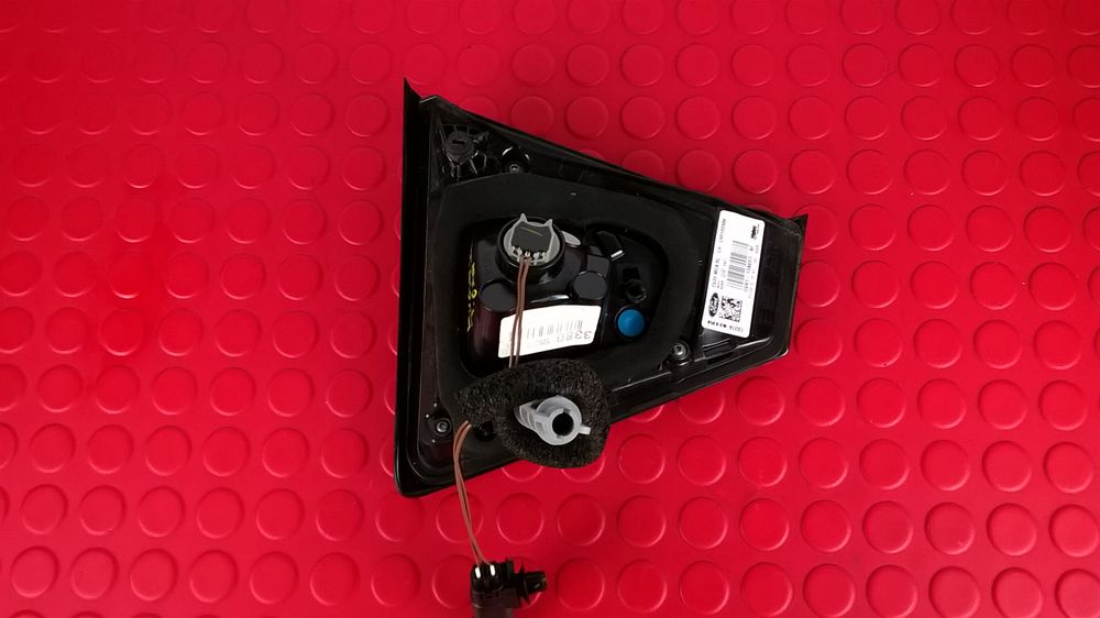 Farolim Mala Trás Esq  - FORD ESCAPE II (DM2), KUGA II (DM2)