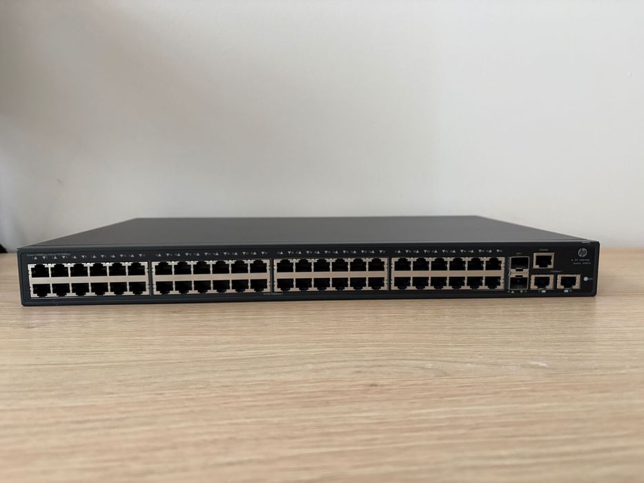 2 x HP 1950 48g 2sfp 2xgt - JG961a + uchwyty do rack