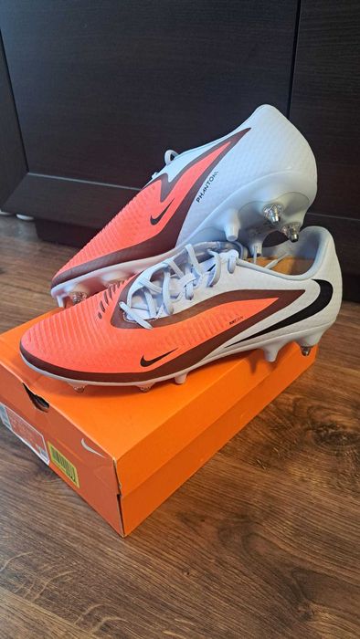 Buty piłkarskie Nike (Phantom 6 low SG PRO) rozmiar 44.5