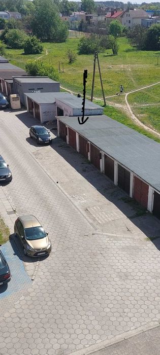 GARAŻ w zabudowie szeregowej