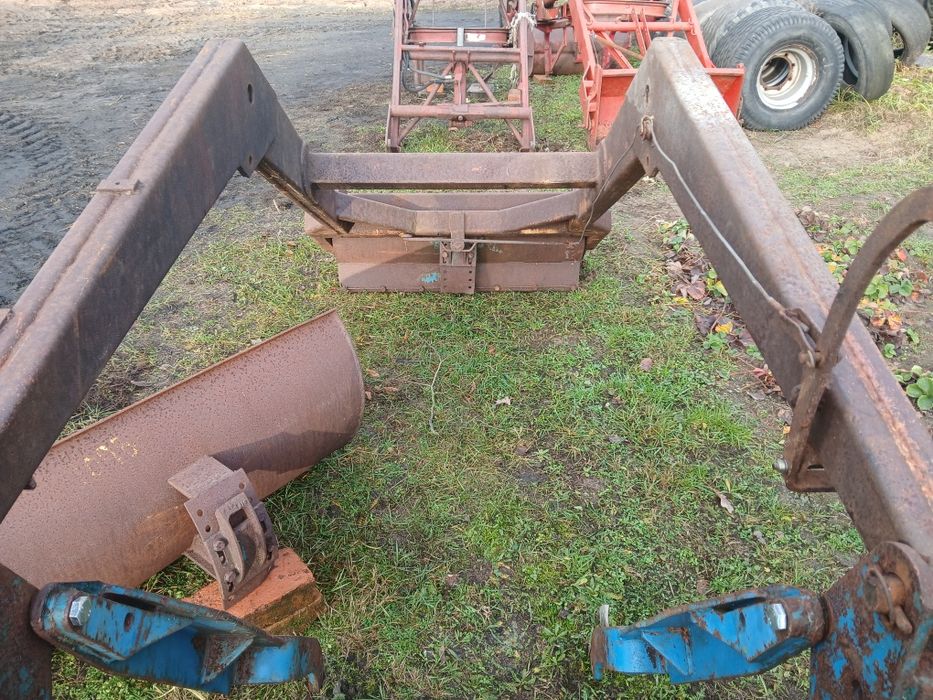 Ładowacz czołowy tur ford 4000