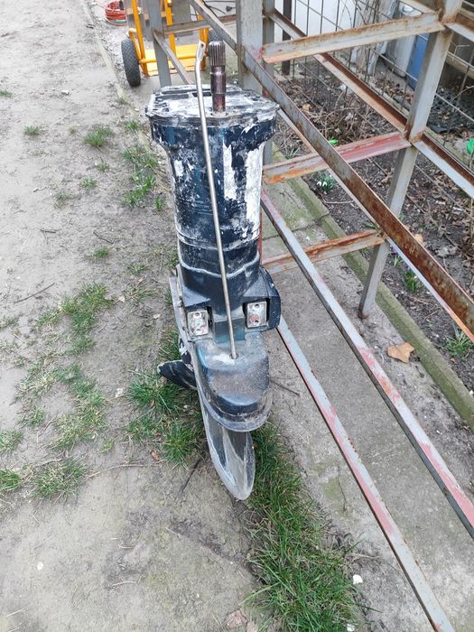 Stopa śruba L silnik zaburtowy Evinrude 60  90