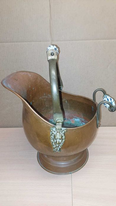 Stare stylowe  mosiężne wiadro na węgiel