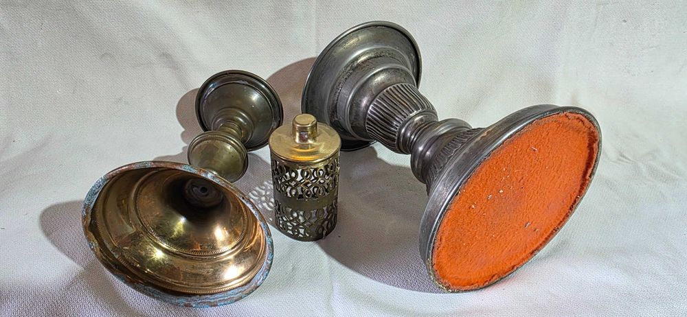 Castiçais Casquinha e Latão