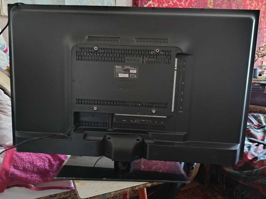 Телевізор Saturn LED40FHD300U