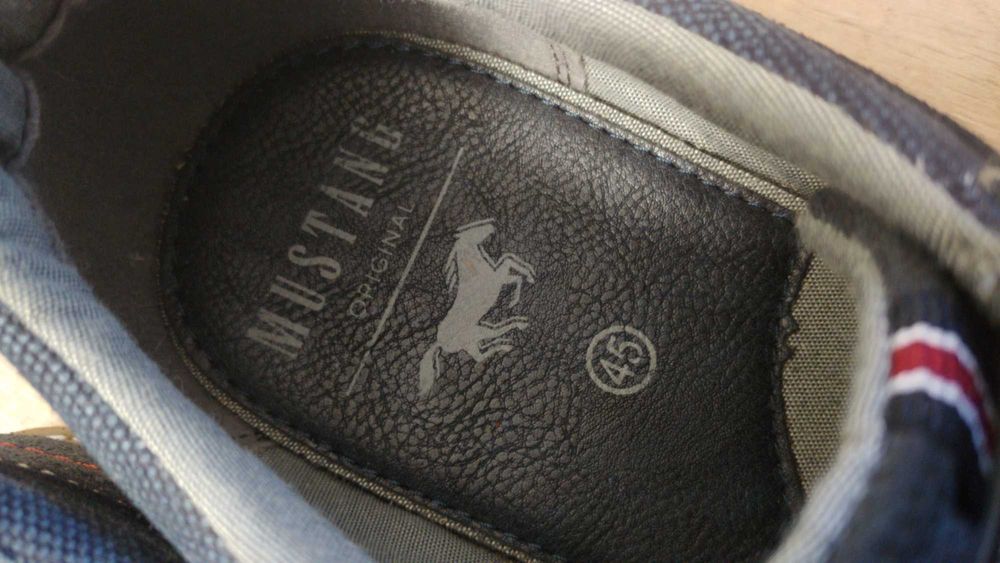 Mustang półbuty 45 granatowe męskie