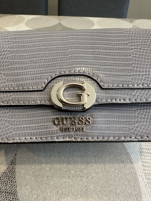 Mala Guess Nova