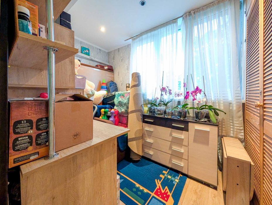 2-кімнатна квартира з ремонтом, вулиця Радісна / Черемушки