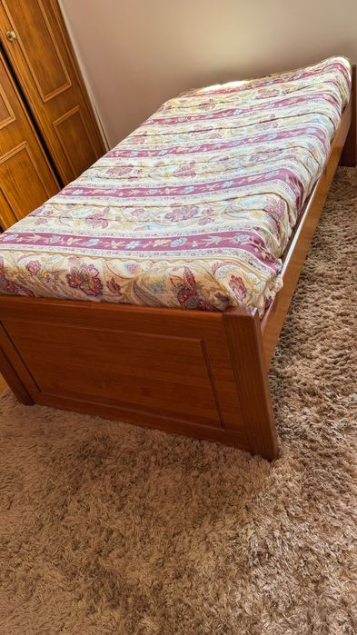 Vendo cama de solteiro