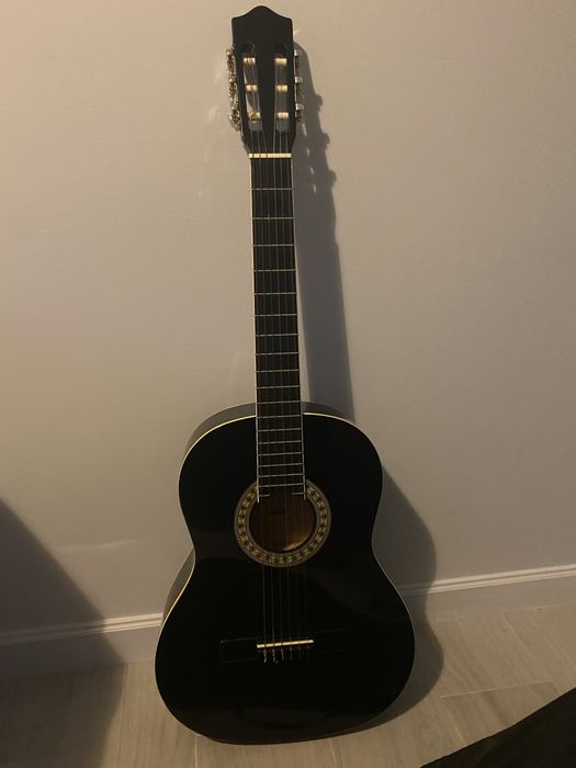 Guitarra classica preta