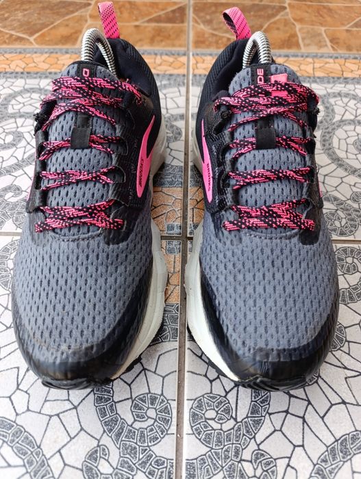Brooks 39-40p. Жіночі трекінгові кросівки.