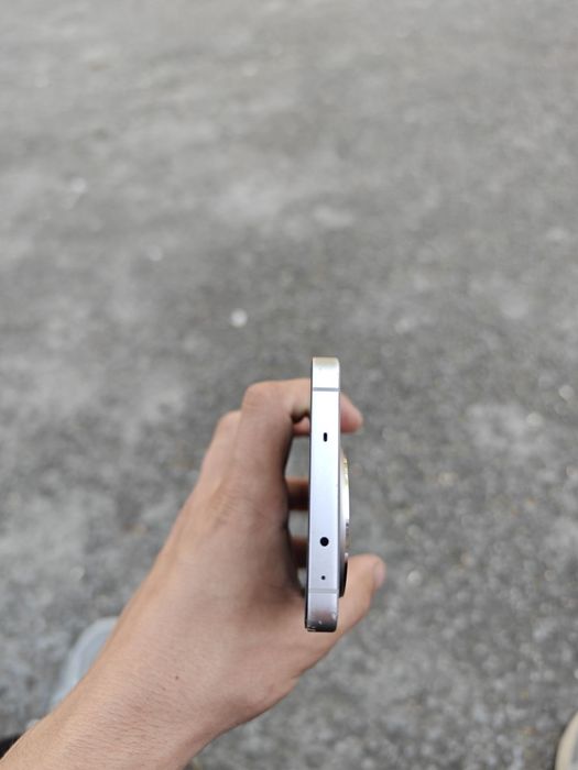 OnePlus ace 5  12/256 ПРОШИТИЙ НА 13r СРОЧНО