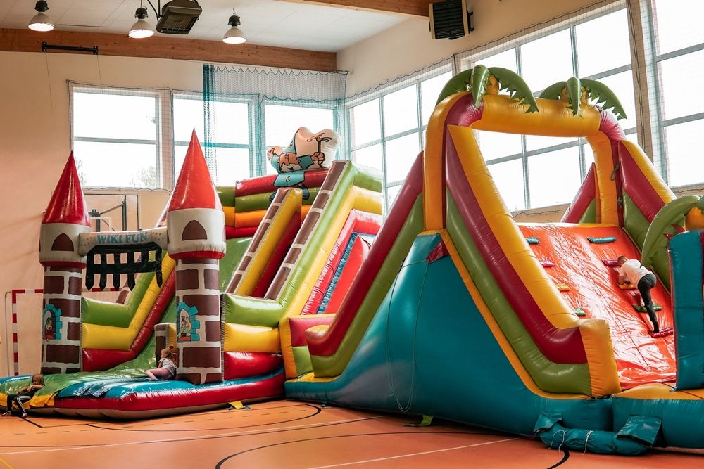 Urodzinki dla dzieci, dmuchance bytów /animator