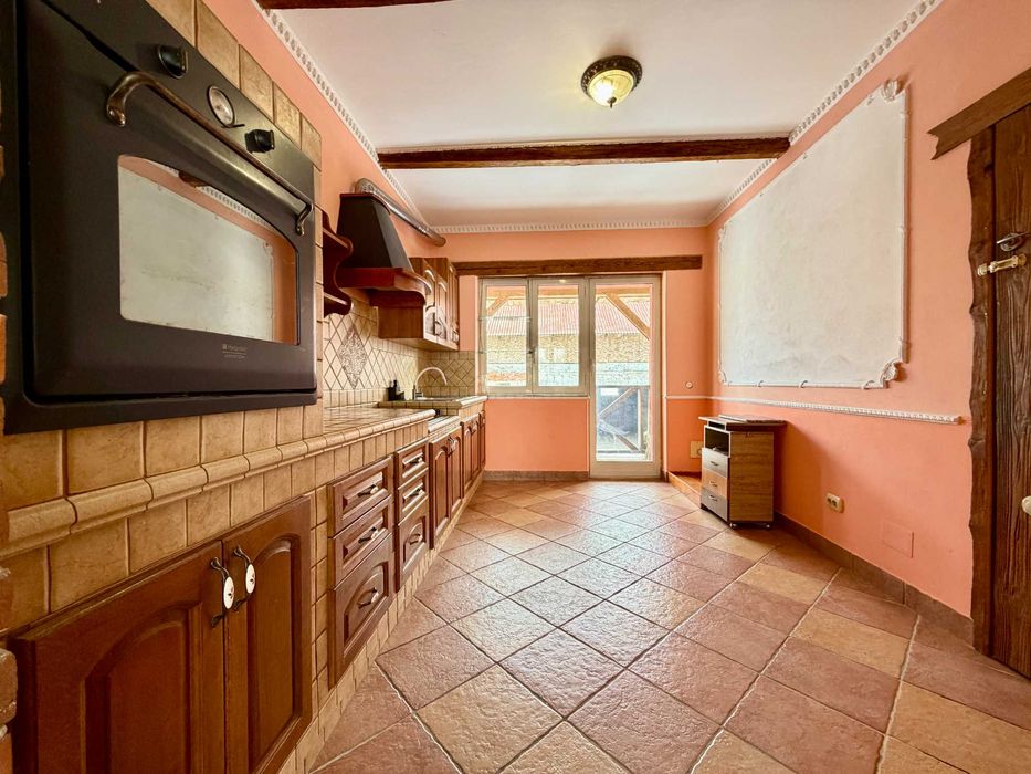 Просторий будинок для великої родини  с. Добряни, вул.Б.Хмельницького