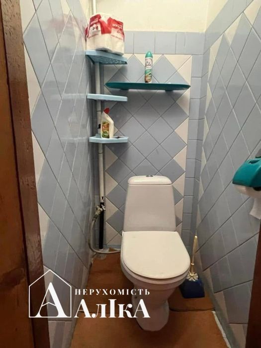 Продам великий будинок в хорошій локації