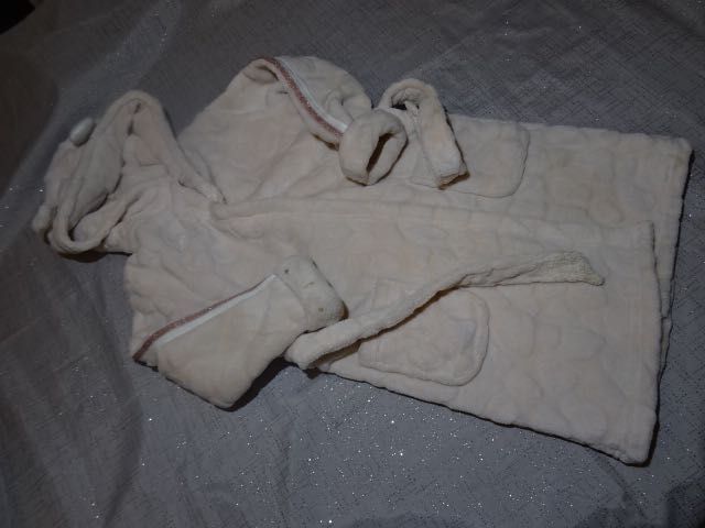 Tu szlafrok mega milutki 110-116 cm .
