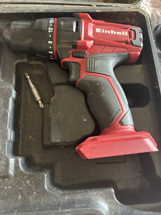 Maquina aparafusar e furar Einhell