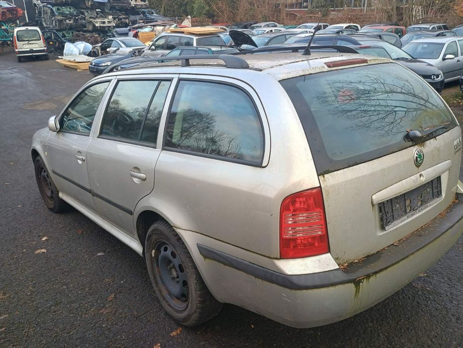 Skoda Octavia Tour 1.6 BFQ розборка