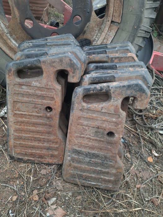 Балансіри до тракторної техніки в нормальному робочому стані