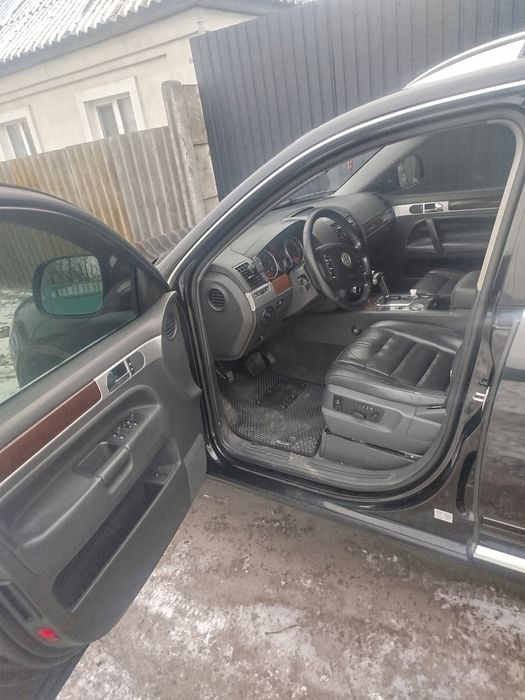 Продам надійне авто Volkswagen Touareg 3.0 tdi