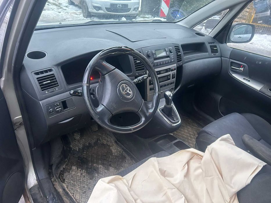 Toyota Corolla Verso E10 1.8 16V CZĘŚCI