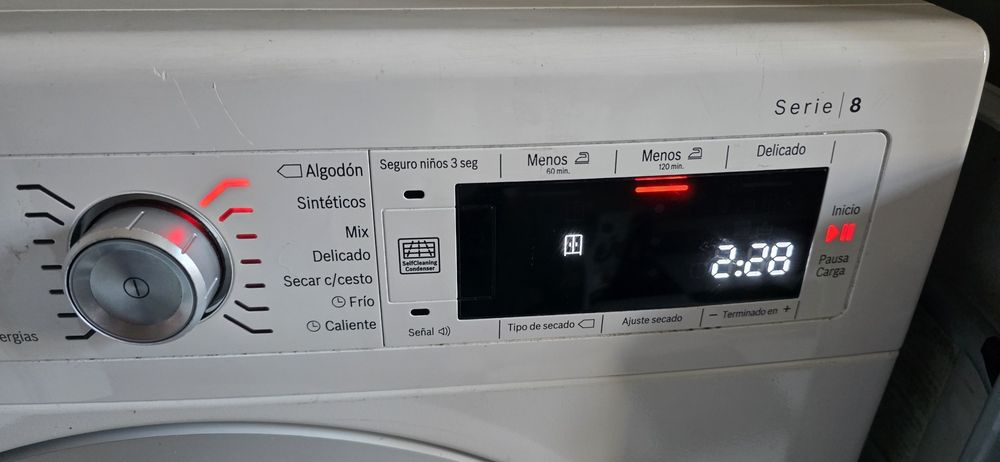 Maquina de Secar Roupa Bosh Series 8 ( com. Avaria )