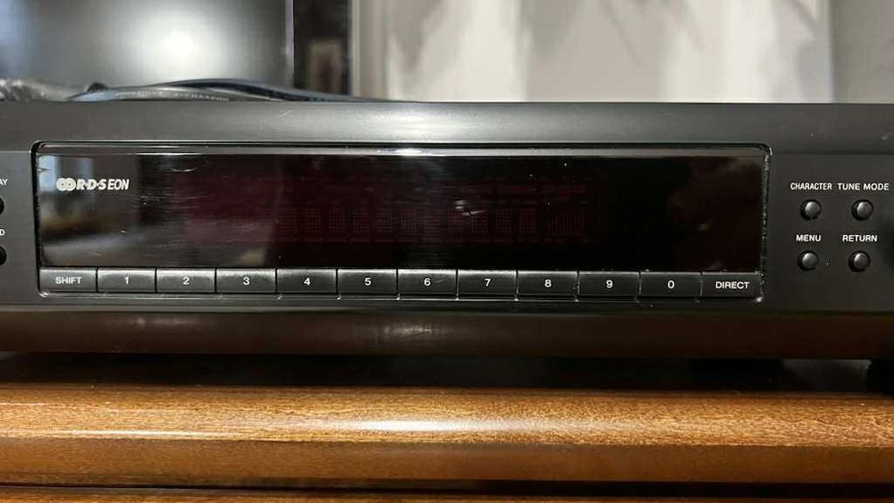 Tuner radiowy Sony ST-SE 520 RDS