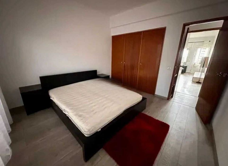 Aluga-se quarto - Moita