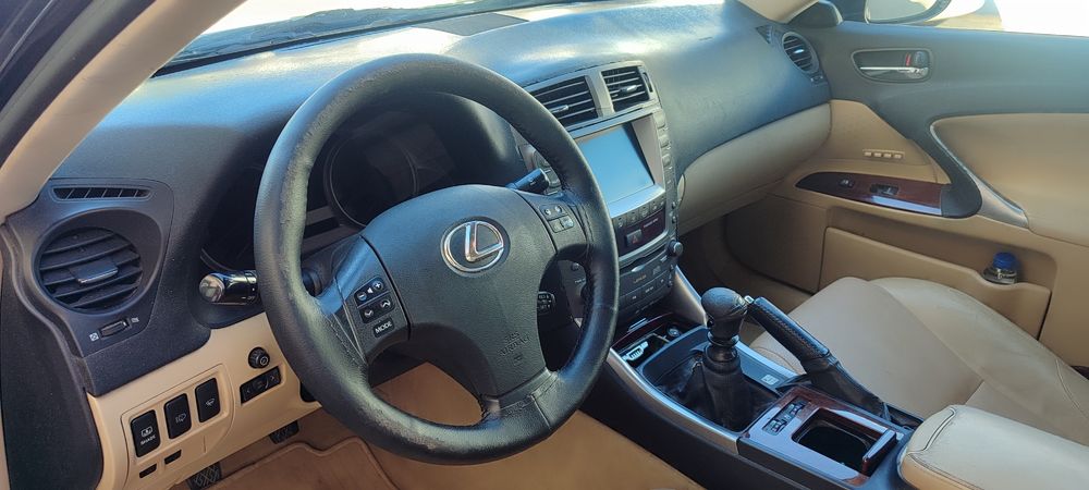 Lexus is 220d vendo