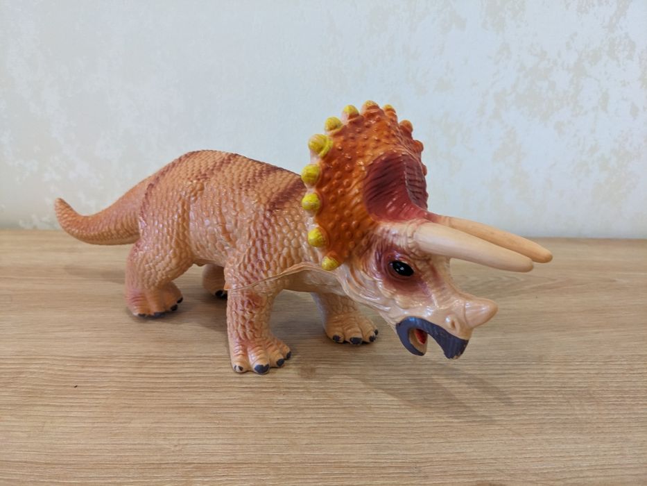 Дитячий музичний динозавр