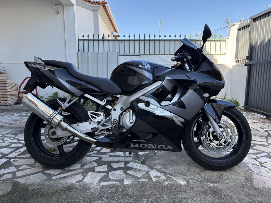 Honda CBR600F4i (PC35E)