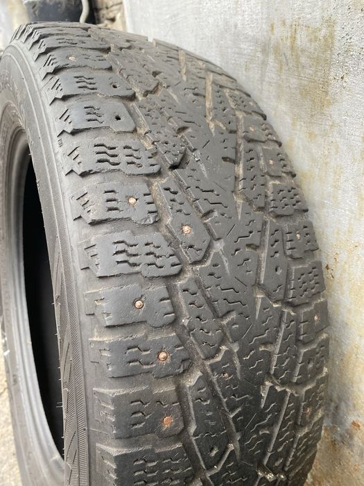 Шини зимові 2 шт 205 65 р 16 nokian