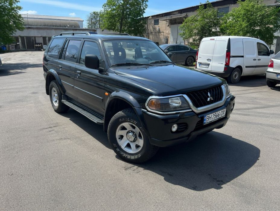 Mitsubishi Pajero 3.5 V6 • 2002 год