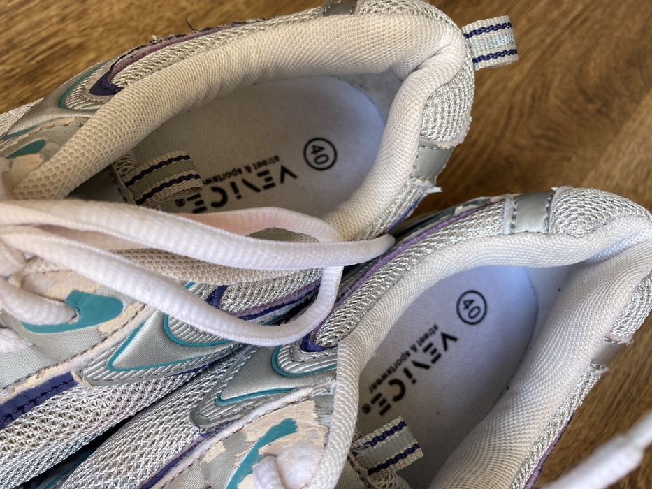 Włoskie buty sportowe venice rozm. 40