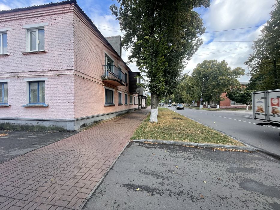 Квартира в центрі міста! Можна під комерцію ! Гарне розташування!!