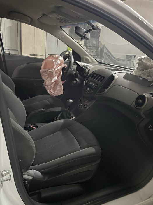 Chevrolet Aveo Salvado