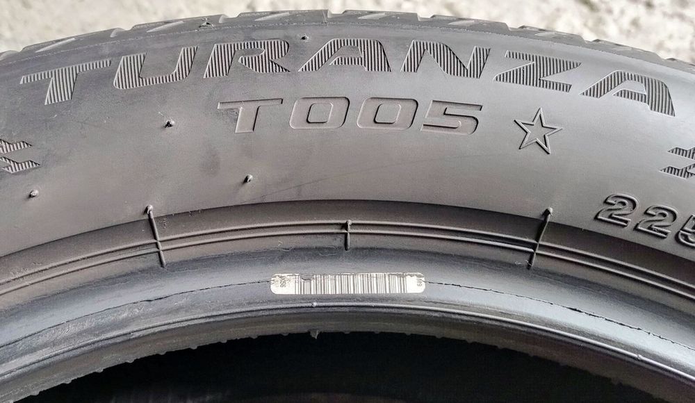 Шини літні R18 225/50 Bridgestone Turanza T005