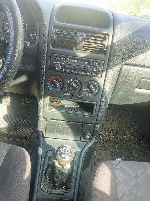 Vendo um astra g para peças