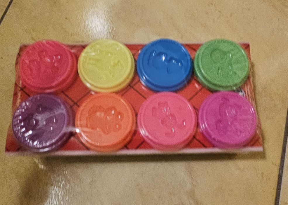 Zestaw farby i ciastolina