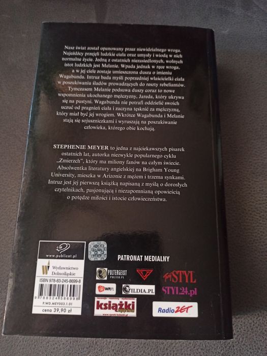 Intruz Stephenie Meyer