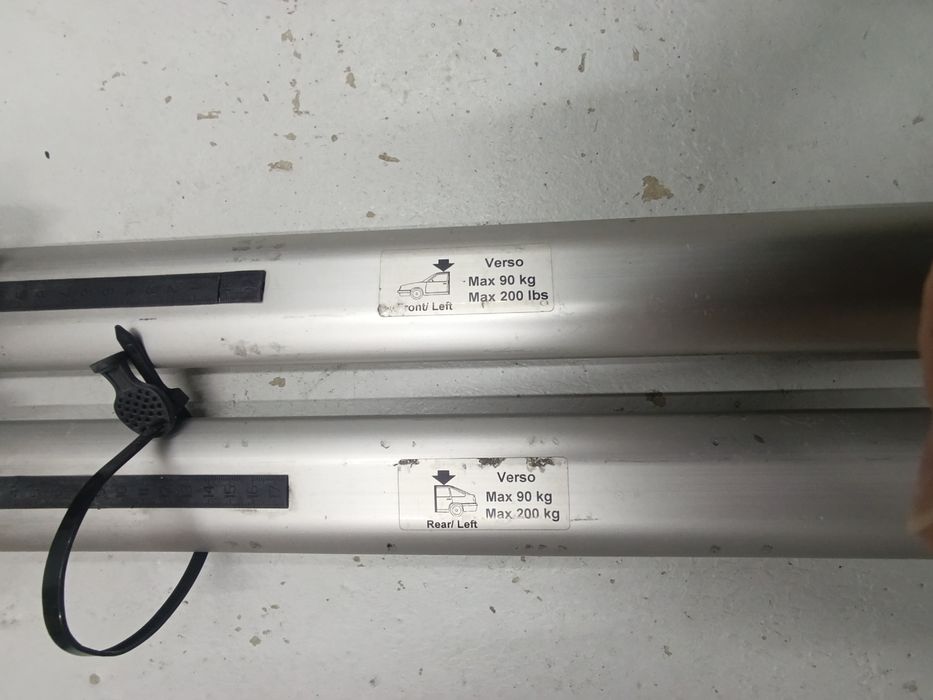 Bagażnik na relingi 130 cm