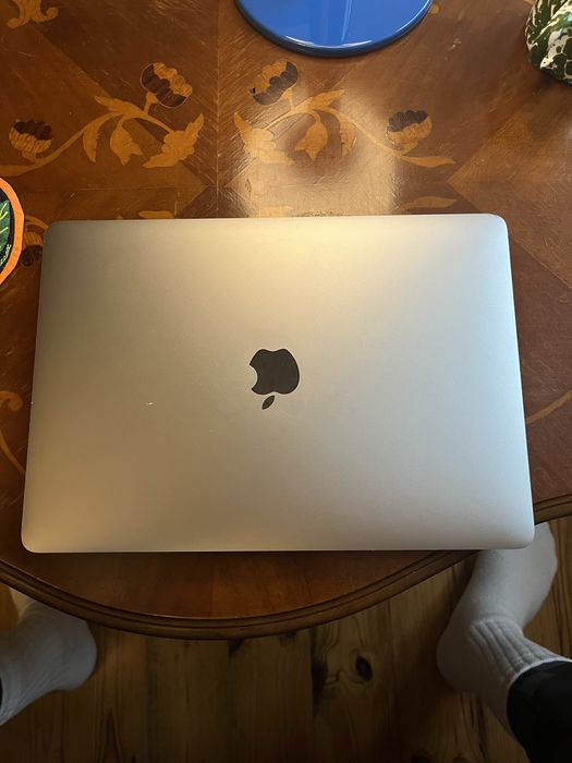 Apple Macbook pro 2017  A1708 16/256